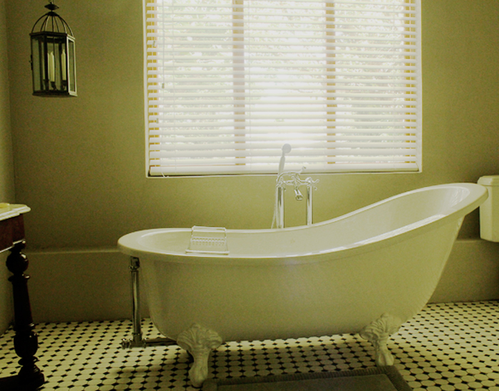 slipper bath