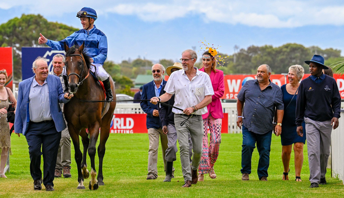 Congratulations to Belgian jockey, Christophe Soumillon for winning race 2 in facile style aboard Carriacou for Eric Sands Racing and the Class of ’78; Messrs Duncan Barry, Gary Cawcutt, Craig Huxter, Douglas Jeffery, Tim Pentz & C D Wolfswinkel aka Wolf!
